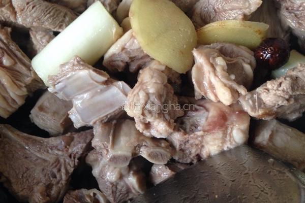 羊肉炖胡萝卜的做法图解5