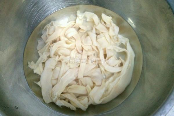 青椒炒鸭肠的做法图解6