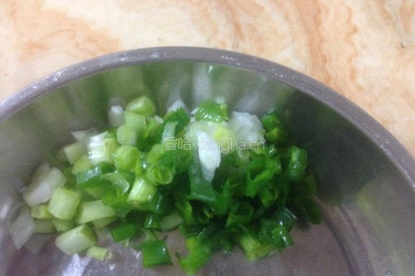 咸菜炒粉肠的做法图解6