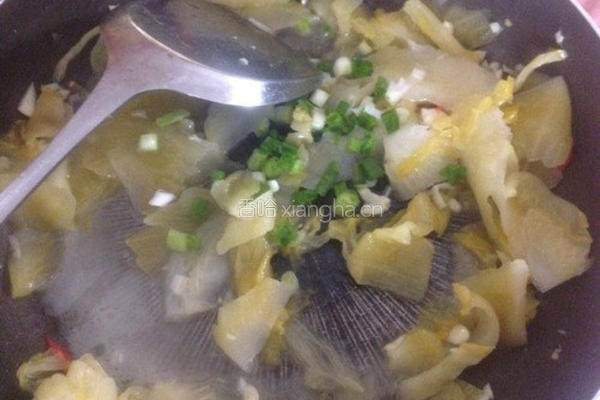 咸菜炒粉肠的做法图解10