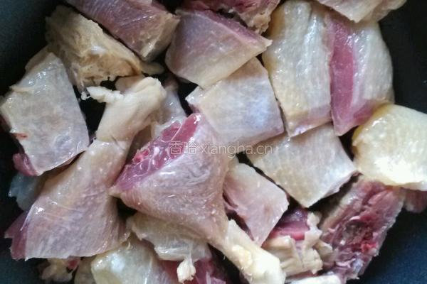 年味～鸭腿炖黄豆的做法图解3