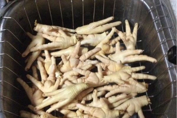 虎皮凤爪的做法图解3
