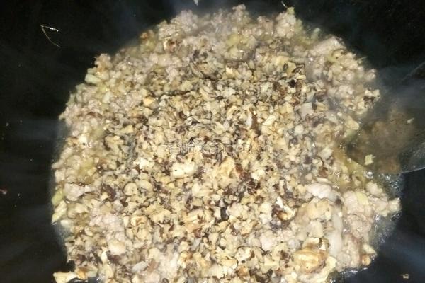 香菇瘦肉臊子的做法图解6