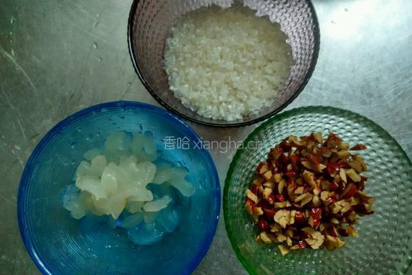 红枣桂圆米糊的做法图解2
