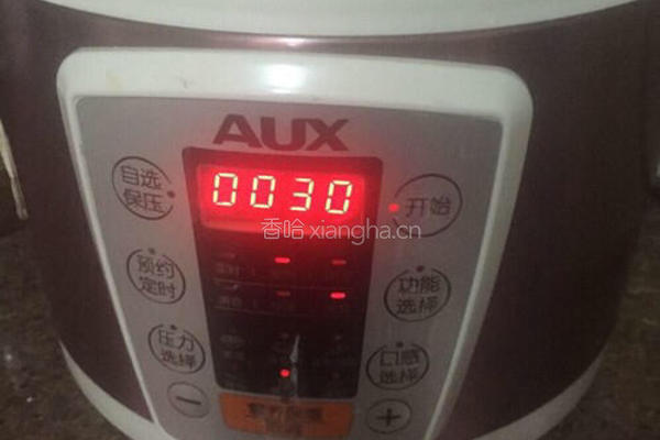 排骨玉米胡萝卜汤的做法图解5