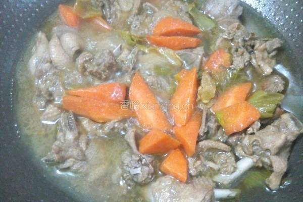 胡萝卜焖鸭肉的做法图解8