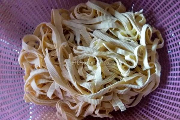 千张肉丝的做法图解1