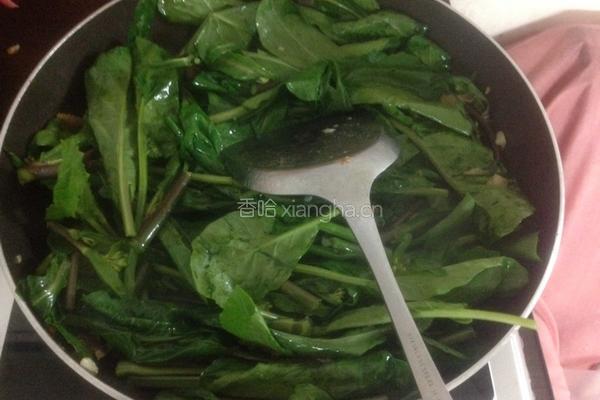 芥蓝炒鱼干的做法图解8