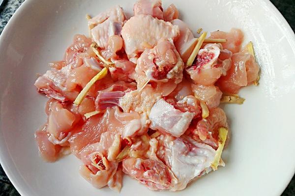 碗豆鸡肉饭的做法图解2