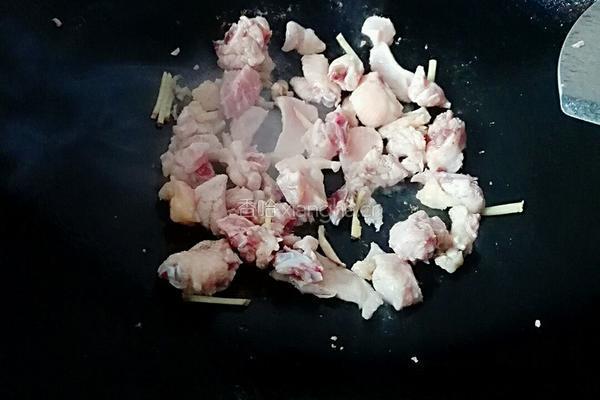 碗豆鸡肉饭的做法图解3