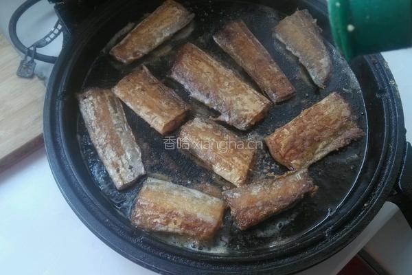 干煎带鱼的做法图解7