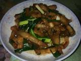 蒜苗炒三层肉的做法[图]