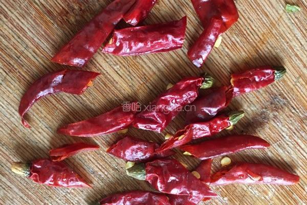 折耳根炒腊肉的做法图解4