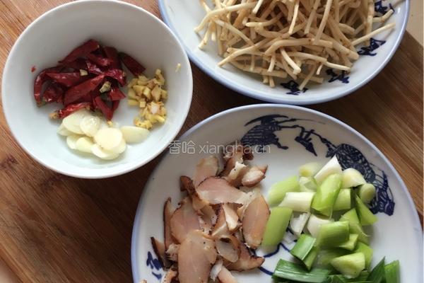 折耳根炒腊肉的做法图解7