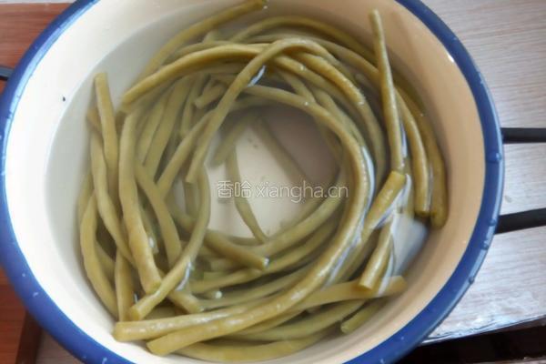酸辣豆角的做法图解4