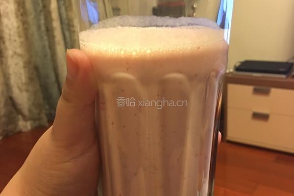 草莓奶昔