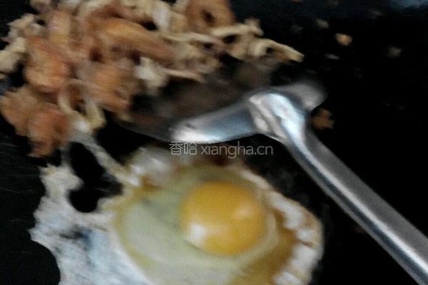 虾干炒米粉的做法图解4