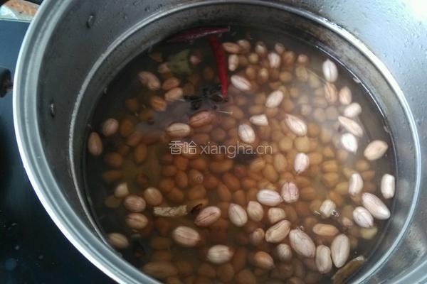 水煮五香花生米的做法图解7