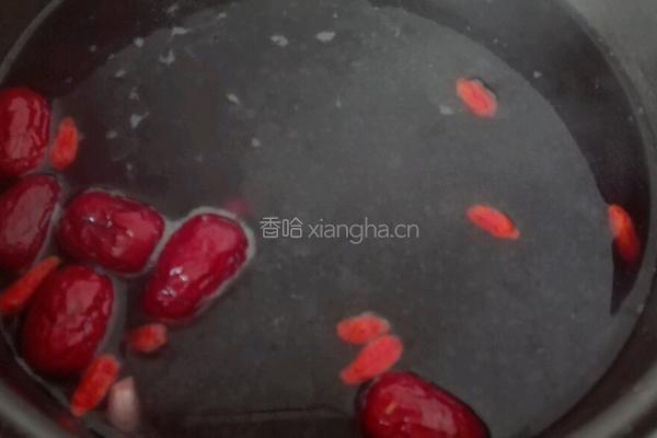 红枣花生枸杞八宝粥的做法图解4