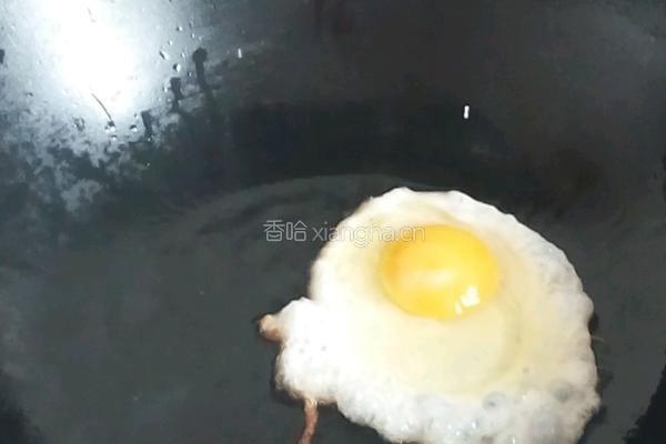 金针菇炒饭的做法图解1