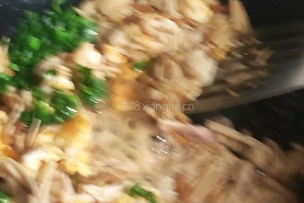 金针菇炒饭的做法图解2
