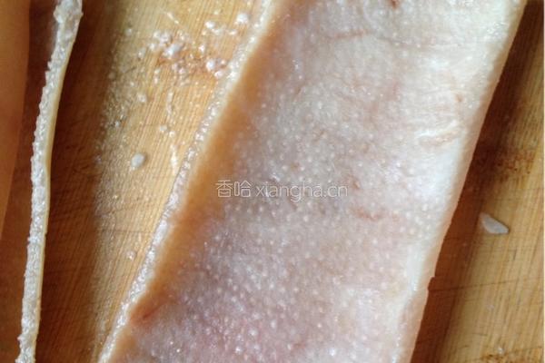 水晶皮冻的做法图解2