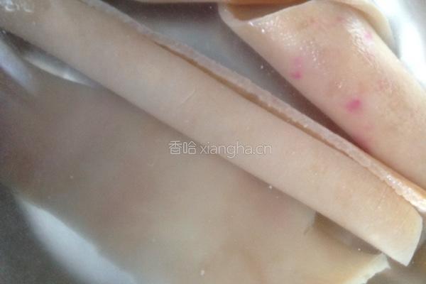 水晶皮冻的做法图解3