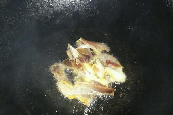 萝卜丝炒腊肉的做法图解5
