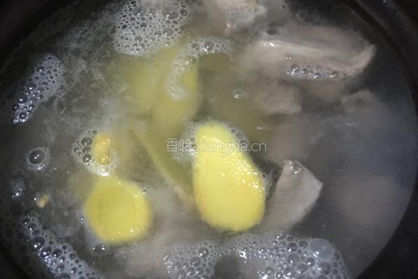 枸杞山药羊排汤的做法图解2