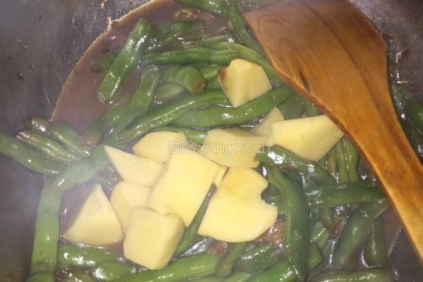 五花肉烧豆角的做法图解5