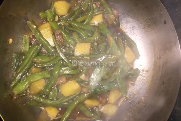 五花肉烧豆角的做法图解6