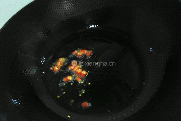 白菜炒木耳的做法图解4
