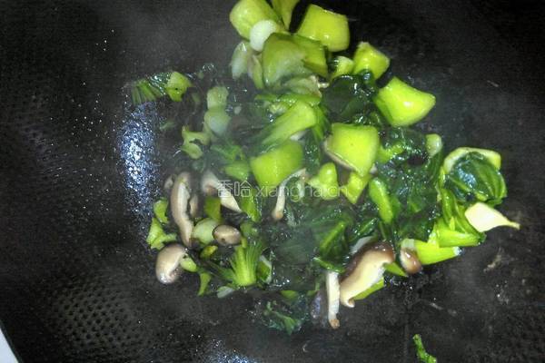 香菇炒青菜的做法图解4