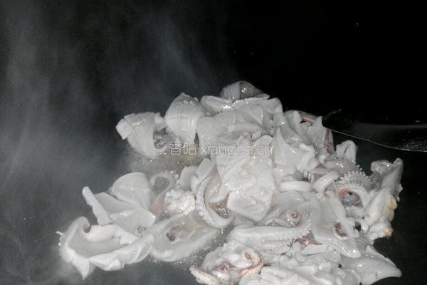 鱿鱼爆炒西芹的做法图解10