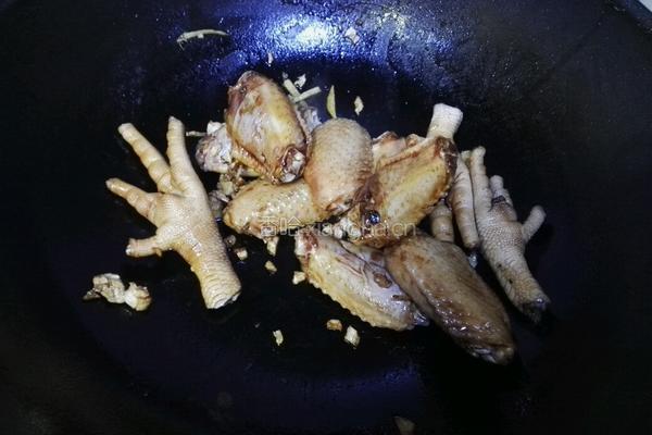 卤鸡翅鸡爪的做法图解7