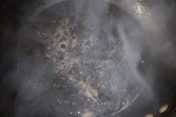 糖黑豆的做法图解2