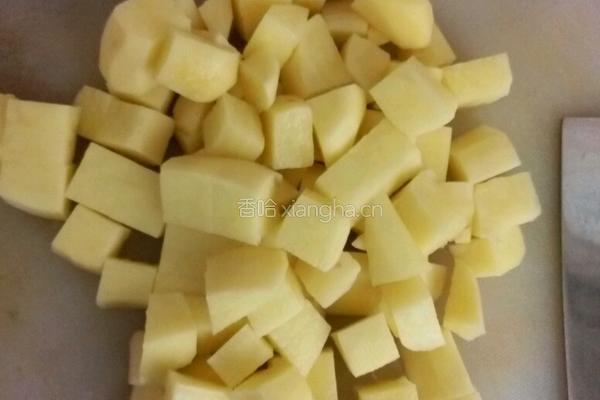 土豆炖牛肉的做法图解2