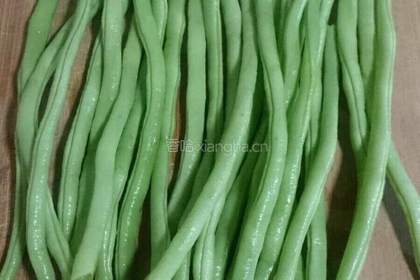 豆角炒肉卤面的做法图解3