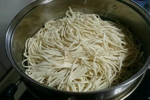 豆角炒肉卤面的做法图解7