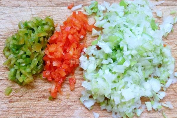 鸡蛋蔬菜饼的做法图解1