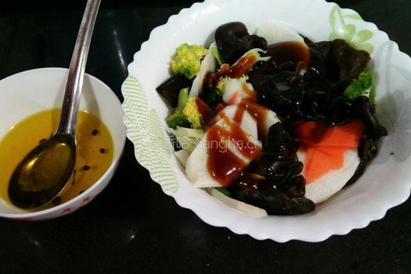 山药木耳蔬菜的做法图解4