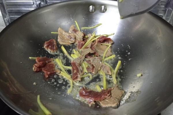 菜椒炒牛肉的做法图解5