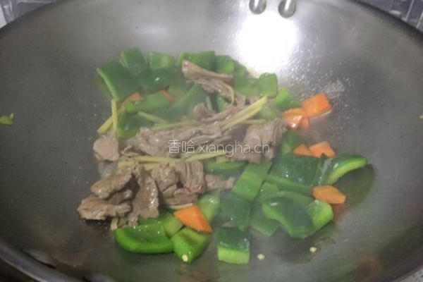 菜椒炒牛肉的做法图解9