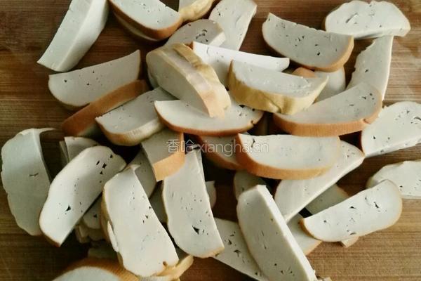 凉拌素鸡豆腐（五彩斑斓）的做法图解2