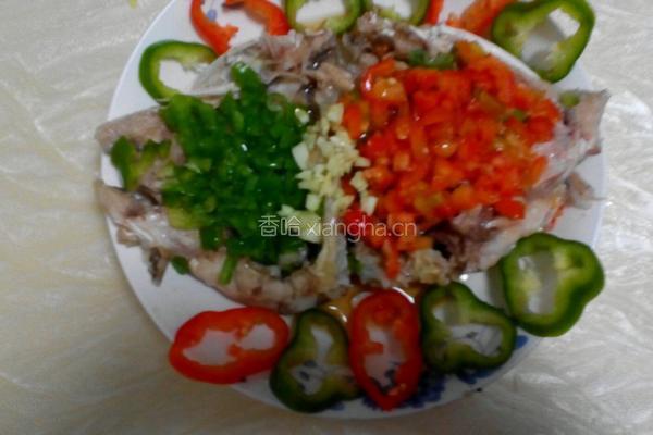 青红椒蒸鱼头