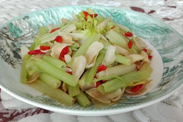 百合枸杞炒西芹的做法图解11