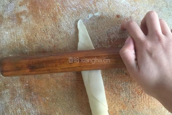 鸡蛋黄油小面包的做法图解6