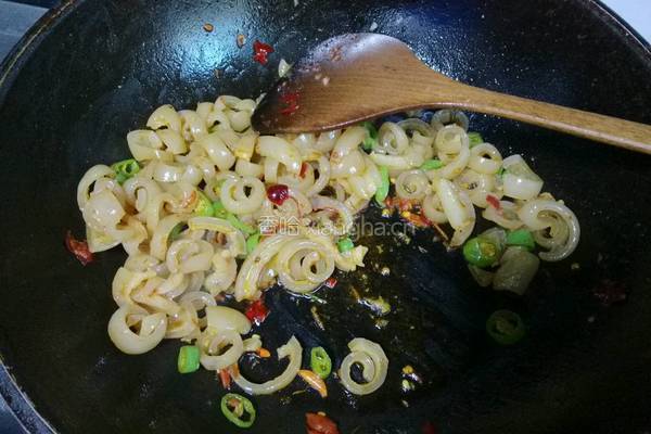 泡菜炒猪皮的做法图解6