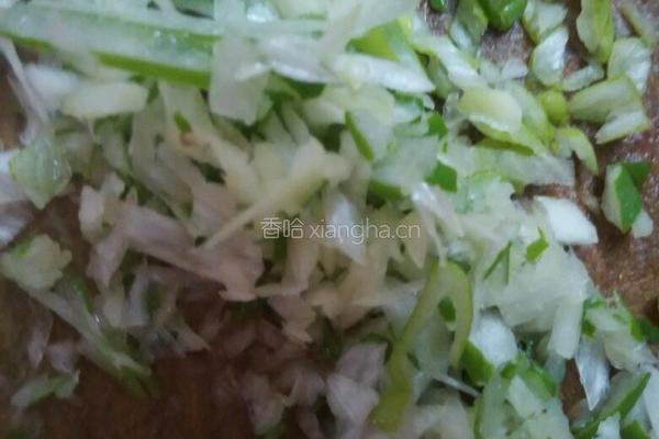 芹菜猪肉水饺的做法图解5