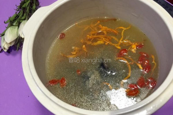 虫草花枸杞炖乌鸡汤的做法图解4